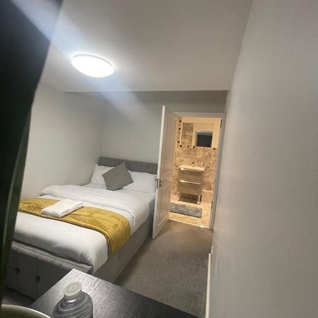 Beautiful En-Suite Bedroom Ipswich Bagian luar foto