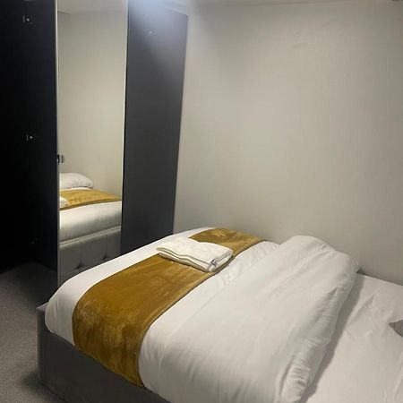 Beautiful En-Suite Bedroom Ipswich Bagian luar foto
