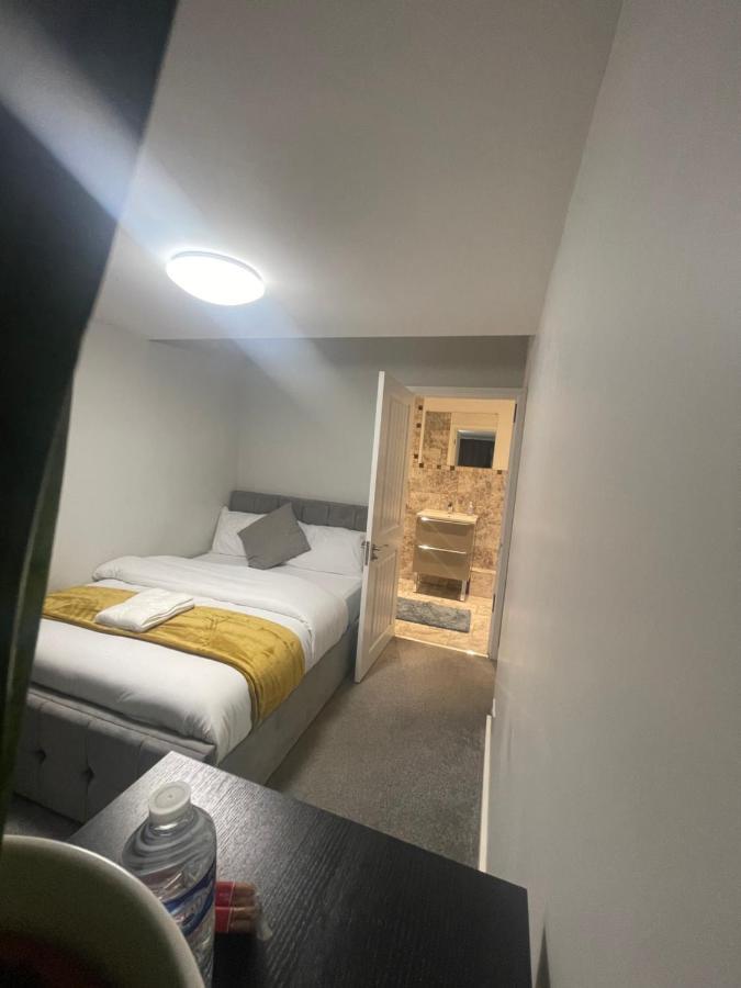 Beautiful En-Suite Bedroom Ipswich Bagian luar foto