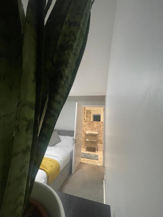 Beautiful En-Suite Bedroom Ipswich Bagian luar foto