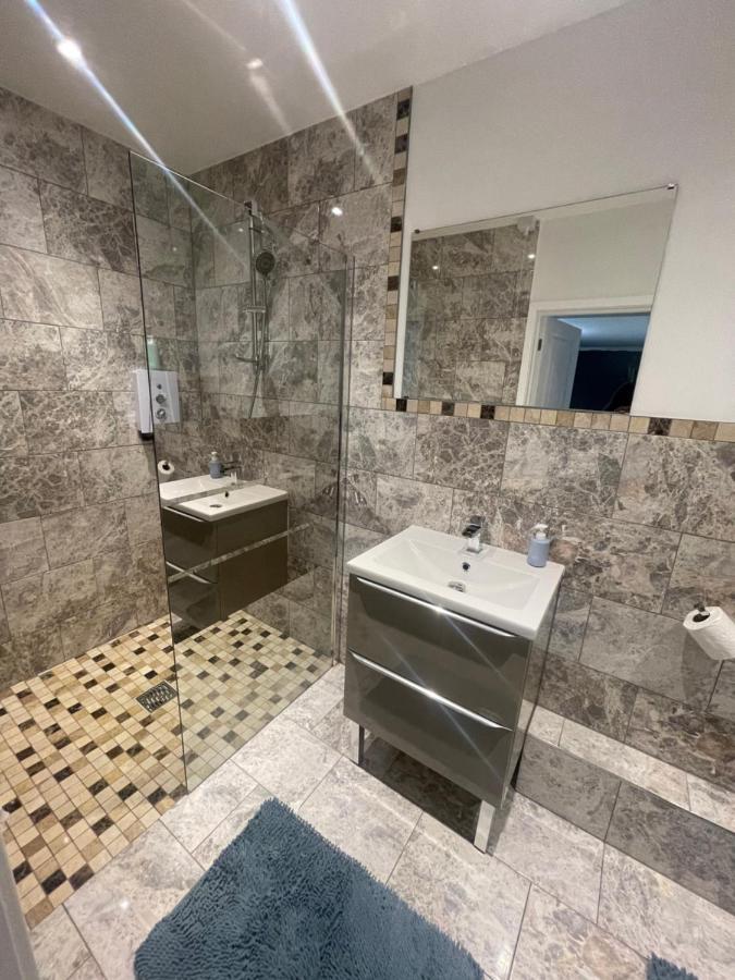 Beautiful En-Suite Bedroom Ipswich Bagian luar foto