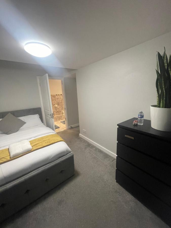 Beautiful En-Suite Bedroom Ipswich Bagian luar foto